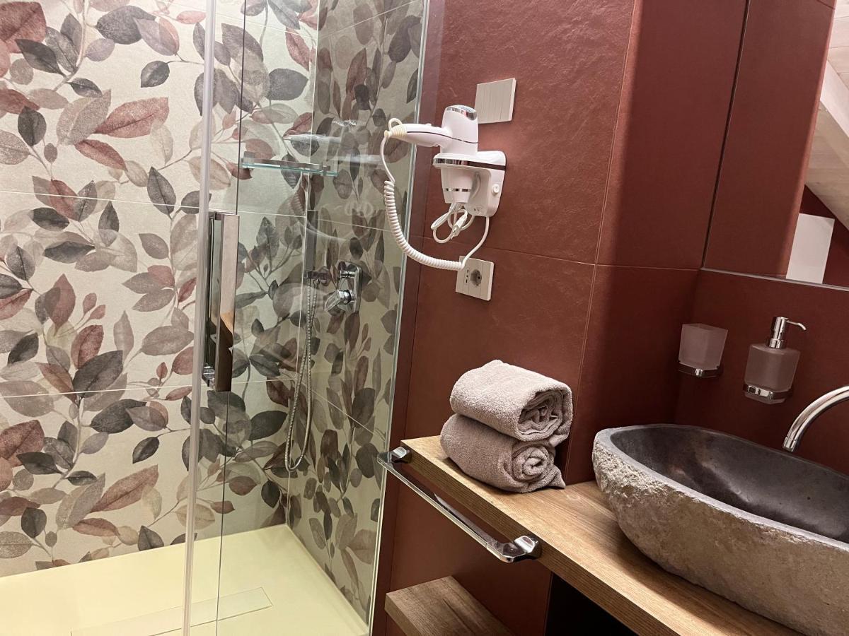 Le Rocce Val Di Non - Quality Room & Breakfast Tassullo Exteriör bild
