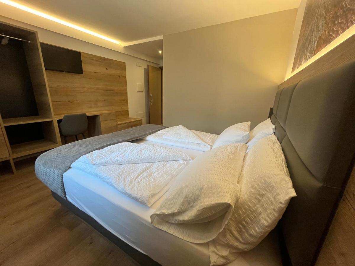 Le Rocce Val Di Non - Quality Room & Breakfast Tassullo Exteriör bild