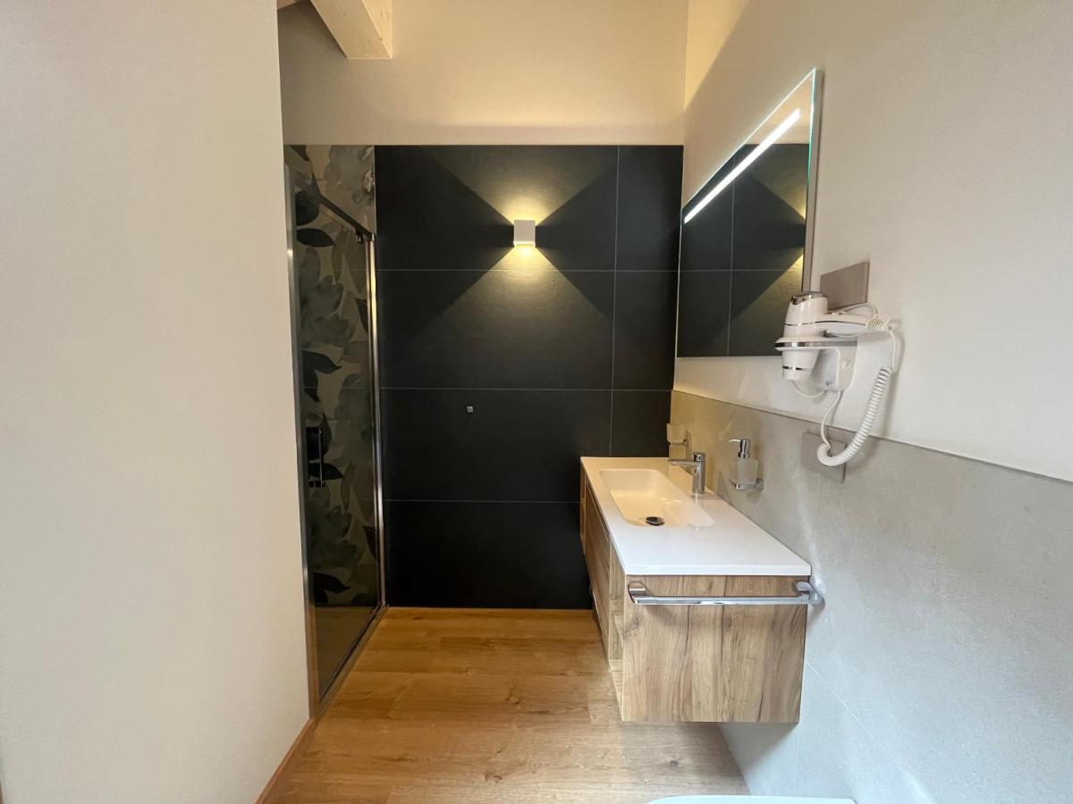 Le Rocce Val Di Non - Quality Room & Breakfast Tassullo Exteriör bild