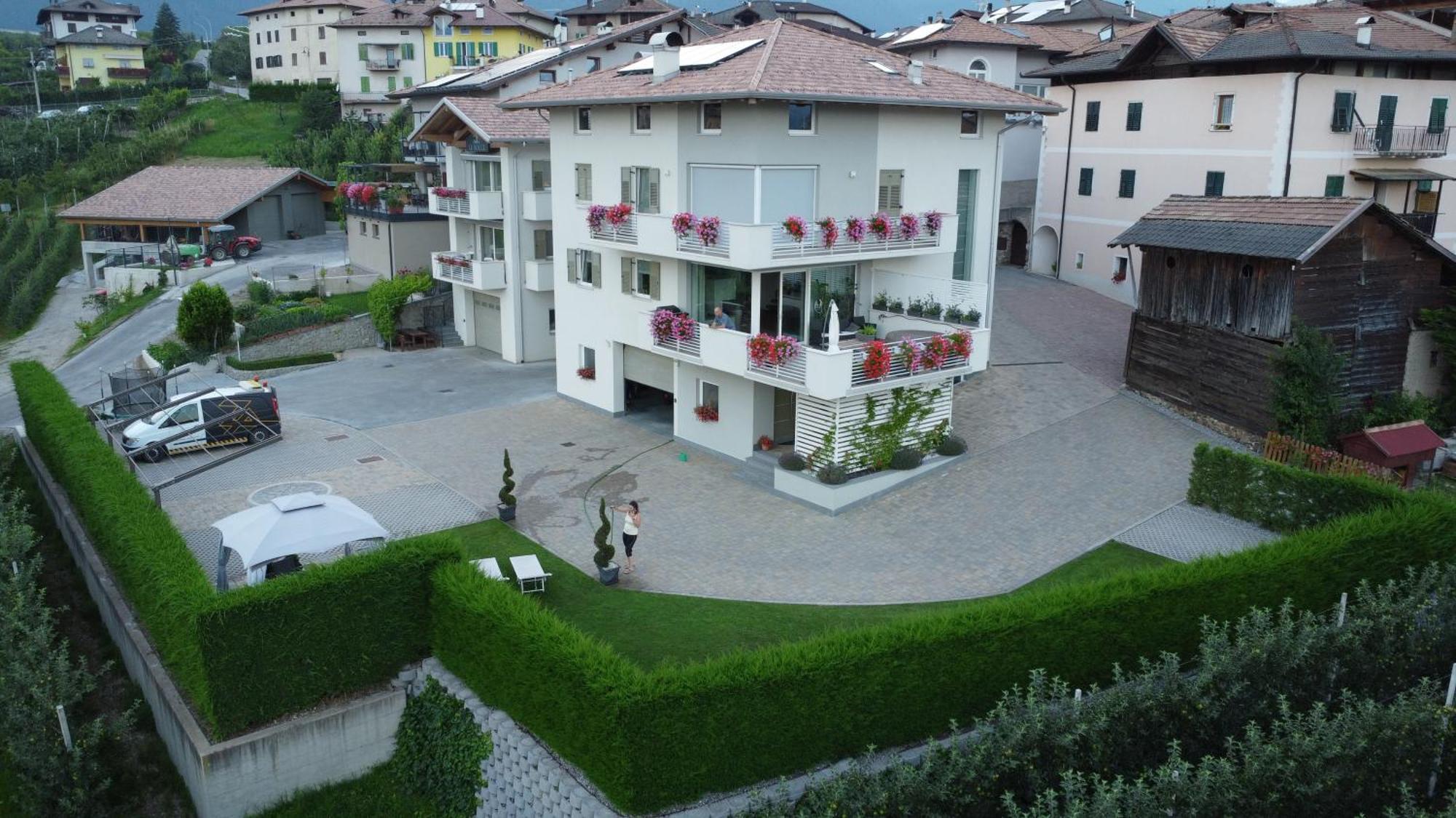 Le Rocce Val Di Non - Quality Room & Breakfast Tassullo Exteriör bild