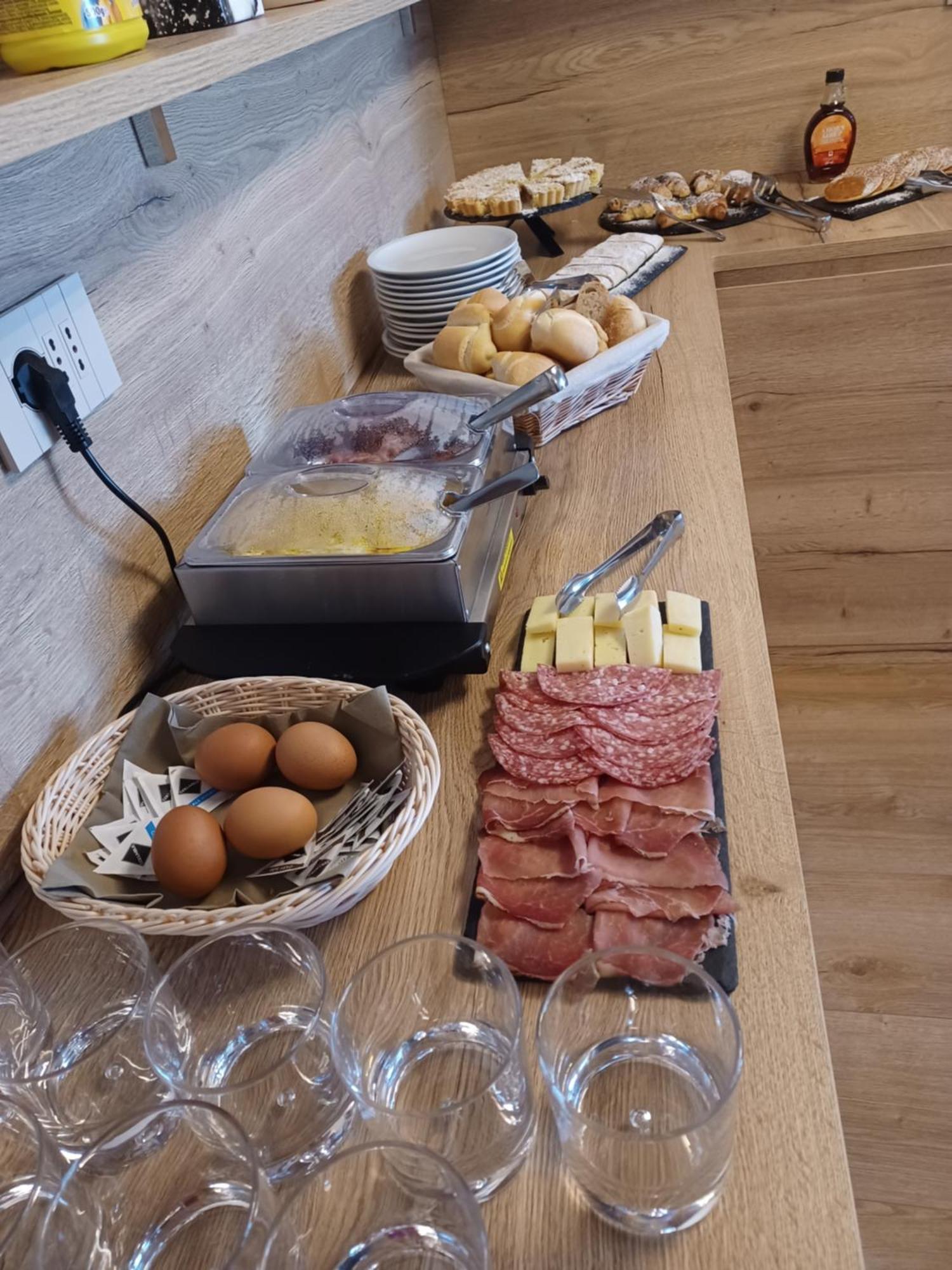 Le Rocce Val Di Non - Quality Room & Breakfast Tassullo Exteriör bild
